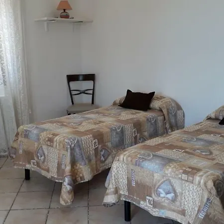 Iris Villa *